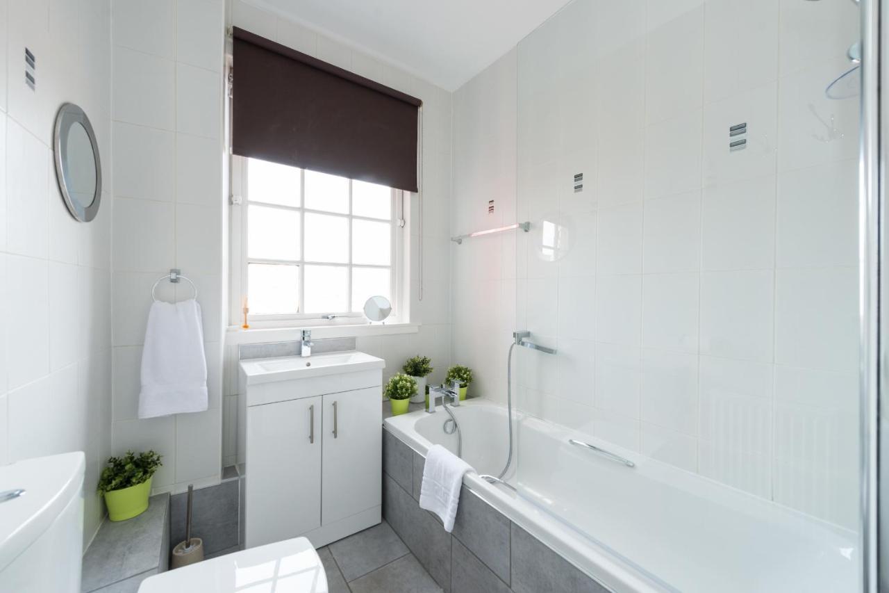 Royal Mile Modern Apartment Edimburgo Exterior foto