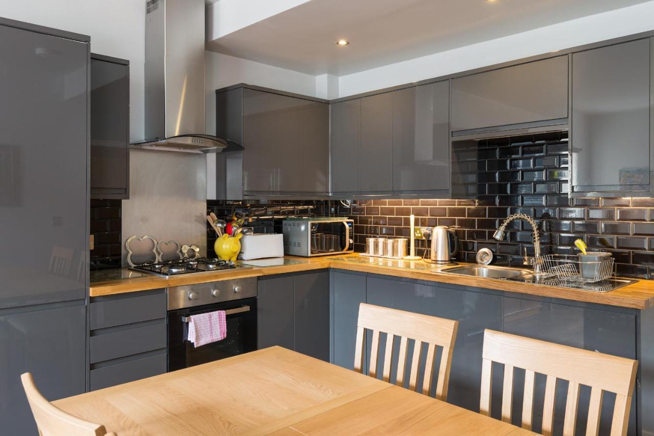 Royal Mile Modern Apartment Edimburgo Exterior foto