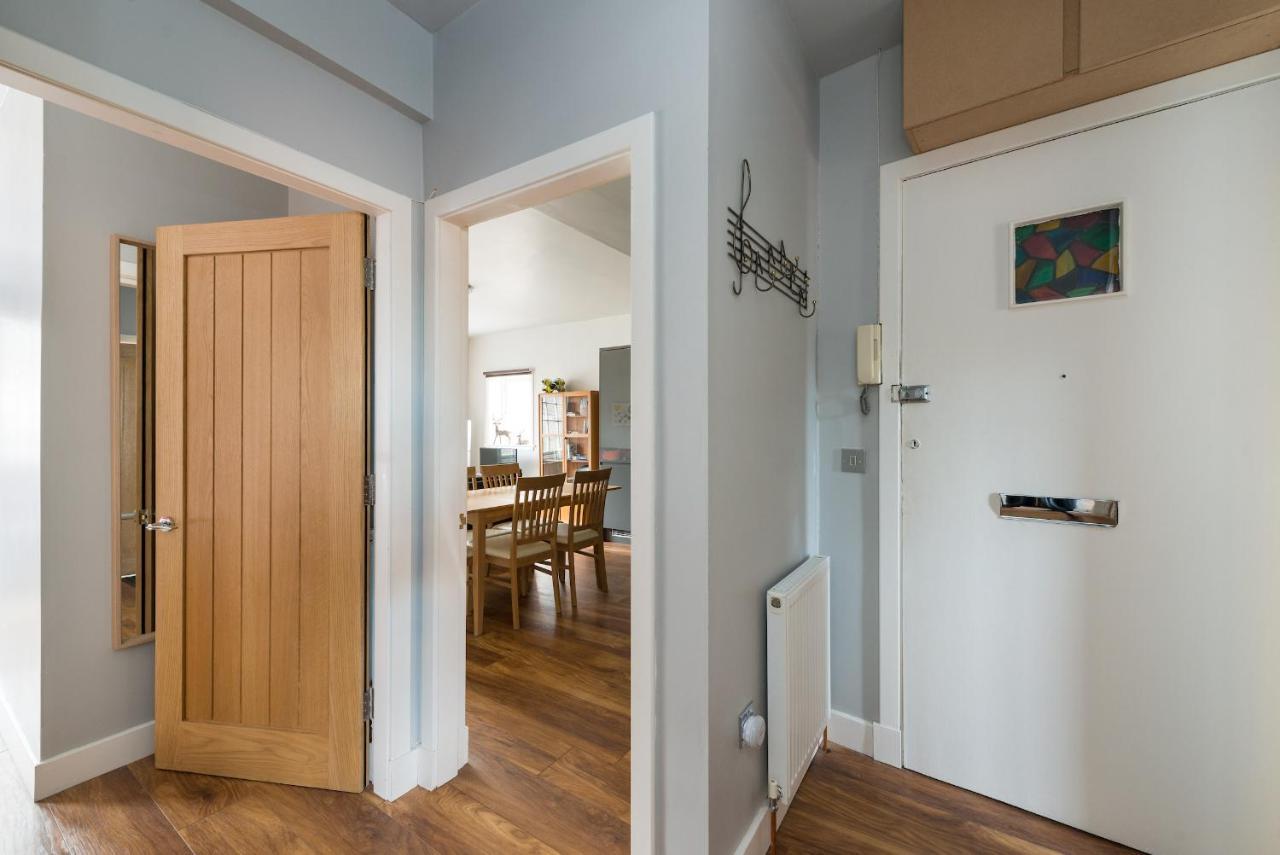 Royal Mile Modern Apartment Edimburgo Exterior foto